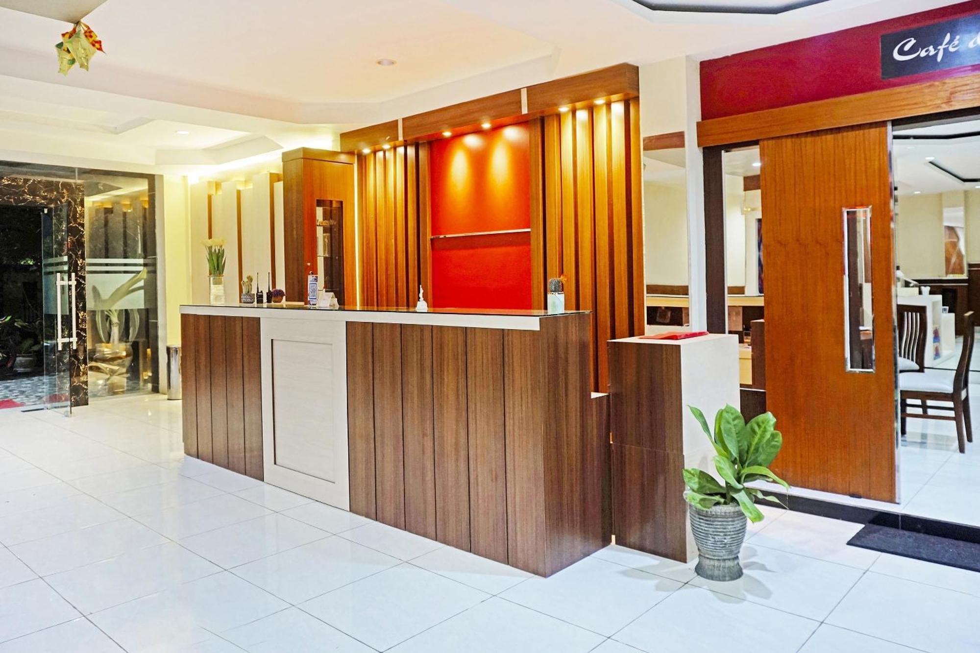 Collection O 91331 Hotel Grand Saota Soppeng Lalabata Exterior photo